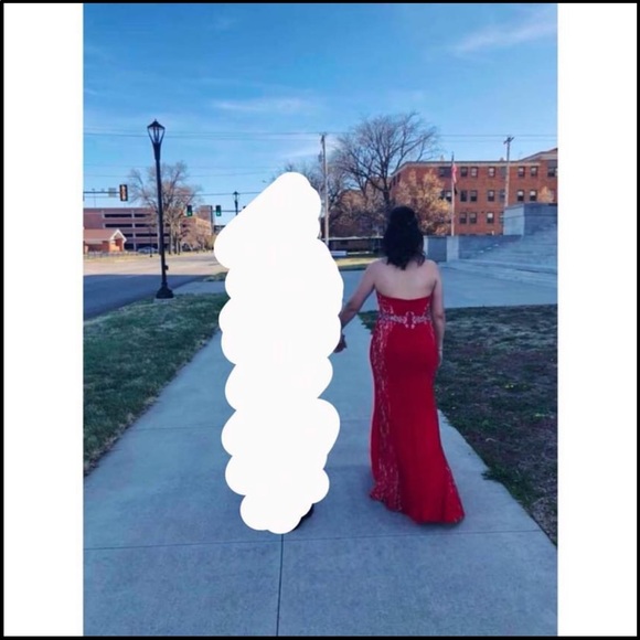 Red Dress - Picture 2 of 2